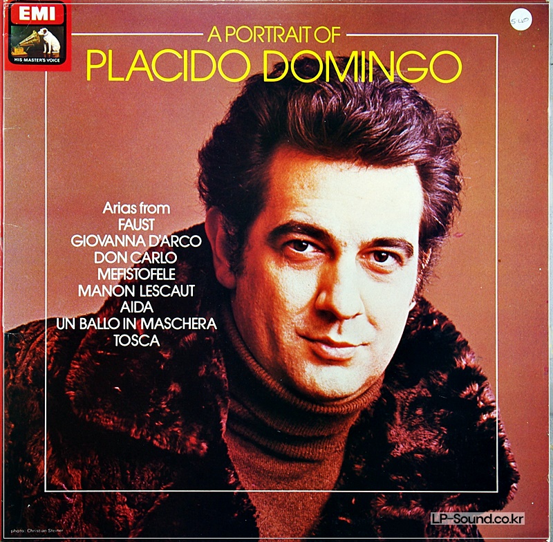 PLACIDO DOMINGO - A PORTRAIT OF PLACIDO DOMINGO - VINYL RECORD – T759A