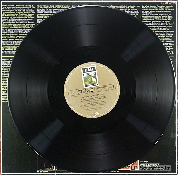 RICHARD STRAUSS: SONATA IN F, OP.6, BEETHOVEN: VARIATIONS