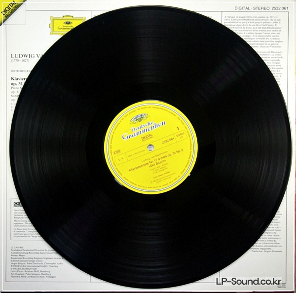 BEETHOVEN - PIANO SONATAS NOS. 17&18 EMIL GILELS DG 2532 061