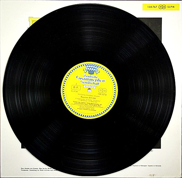 WOLFGANG AMADEUS MOZART - REQUIEM K.626/ HERBERT VON KARAJAN