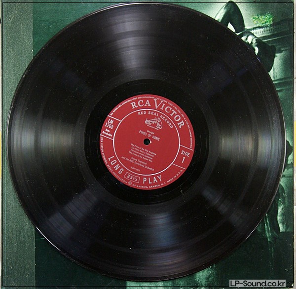 PINES FOUNTAINS OF ROME TOSCANINI, NBC SYMPH ORCH LP HARD BOUND BOOK